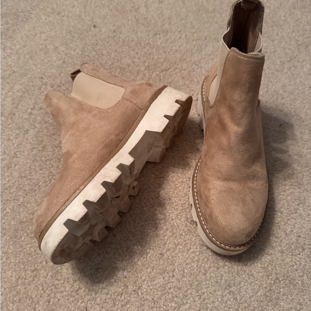 Chinese Laundry Tan Suede Chelsea Lug Booties